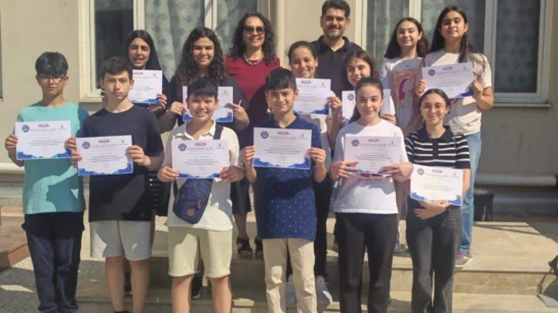 e Twinning Projemizde Emeği Geçen Öğrencilerimize Sertifikaları Verildi.